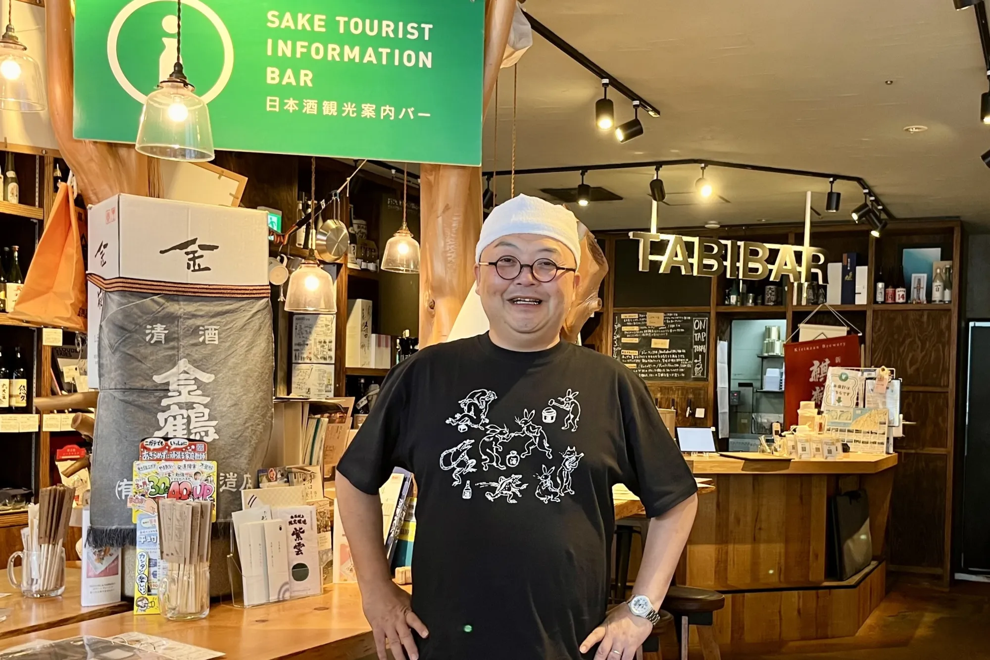 飲んで、食べて、話して、新潟を知る！地酒200種が集結する食の観光案内所「Niigata food campus TABIBAR & CAFE SUZUVEL」／新潟市中央区