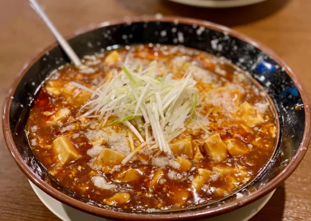 麻婆豆腐にとん汁にモツ!? 知られざるラーメン王国・新潟の実態!