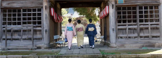 おぢや着物で風雅に街歩き