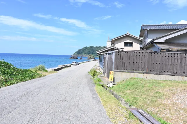 駐車場はお店の裏側