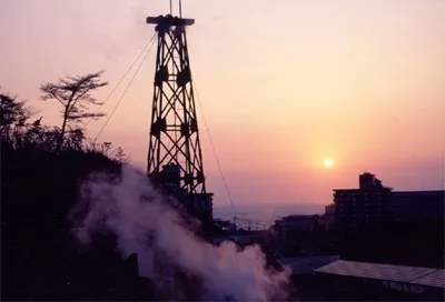 温泉櫓、日本海の夕日