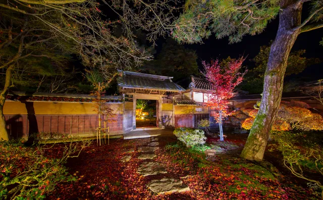 北方文化博物館 紅葉ライトアップ 「秋紅夜」
