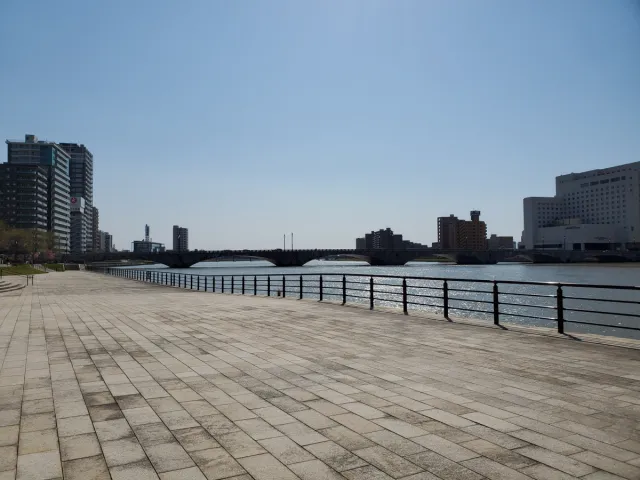 万代テラス
