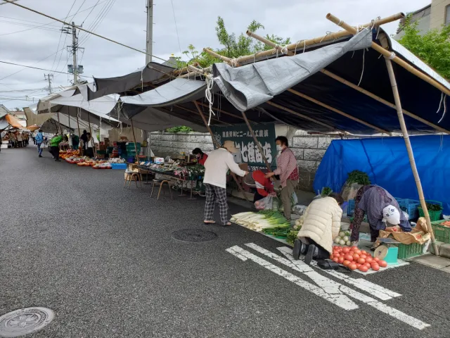 葛塚露店市場