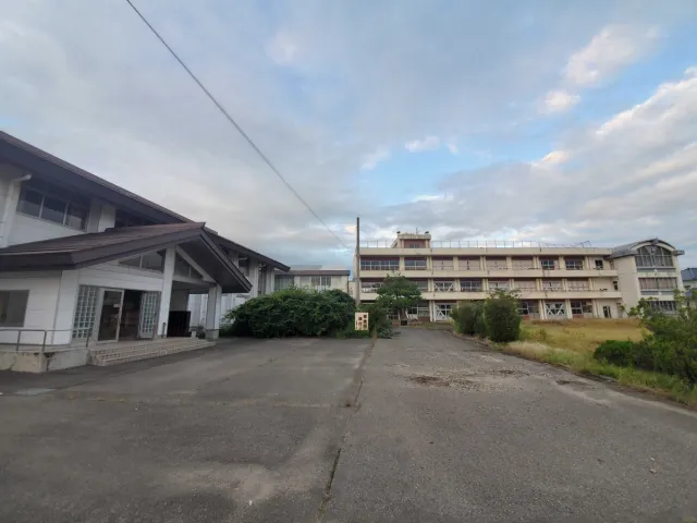 旧潟東西小学校