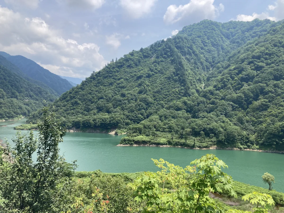 上流にある加治川治水ダム