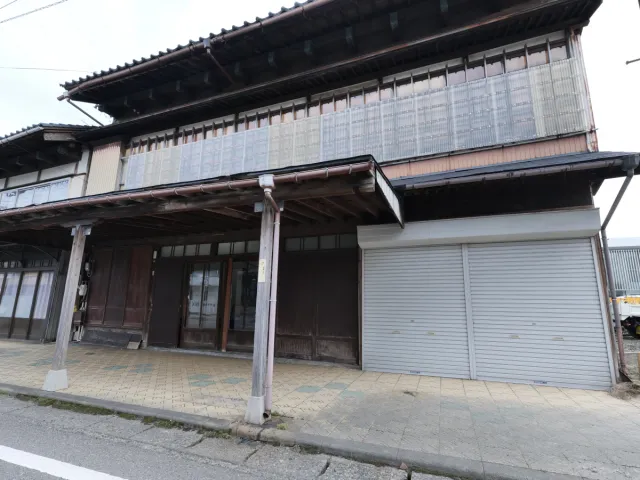 旧服店舗 安達邸