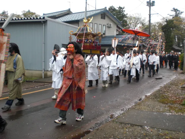 中条日枝神社春季祭禮御神輿巡行神事　