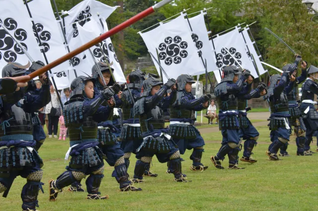 栃尾謙信公祭（武者行列・祭典）　　