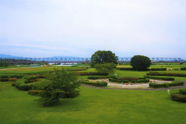 阿賀野川河川公園
