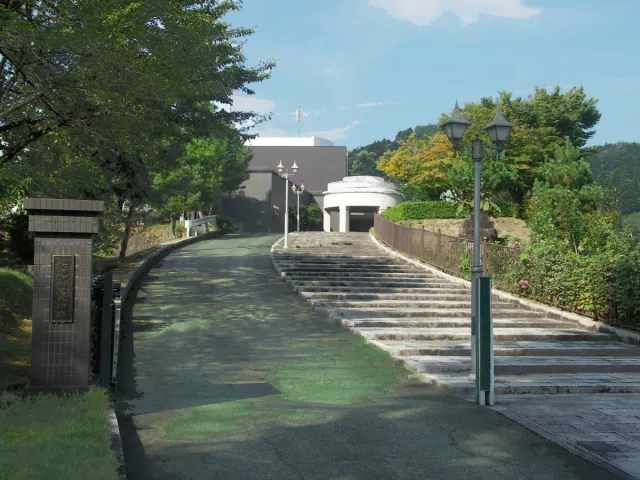 長岡市栃尾美術館