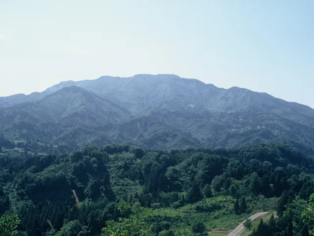刈羽黒姫山