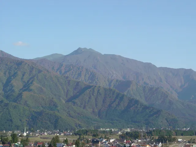巻機山