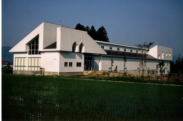 南魚沼市トミオカホワイト美術館