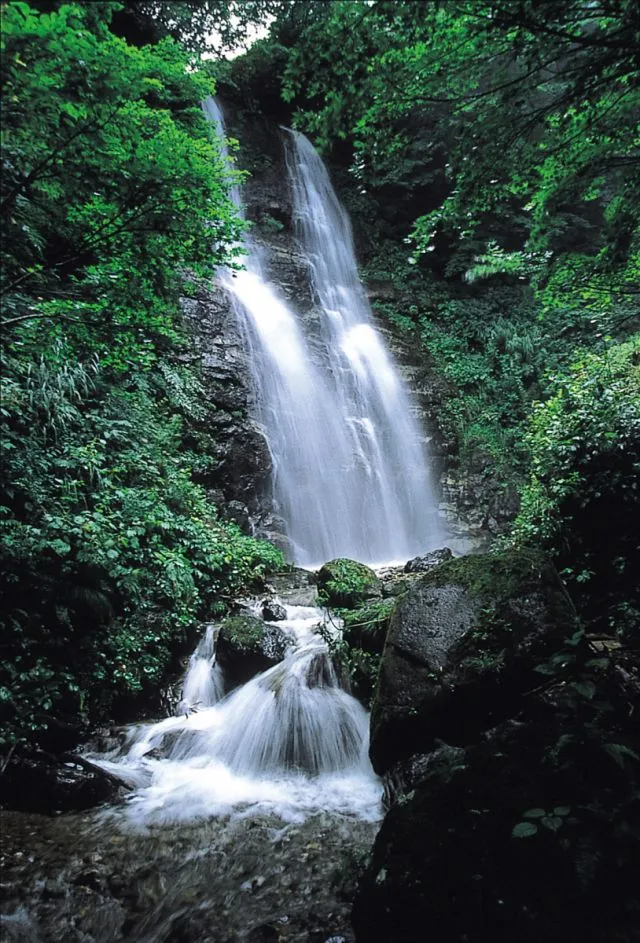 滝沢公園「不動滝」