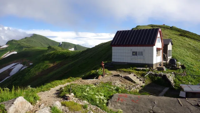 門内岳・胎内登山口