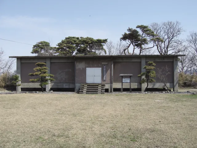 桃崎浜文化収蔵庫