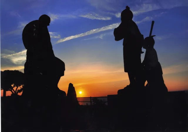 良寛と夕日の丘公園