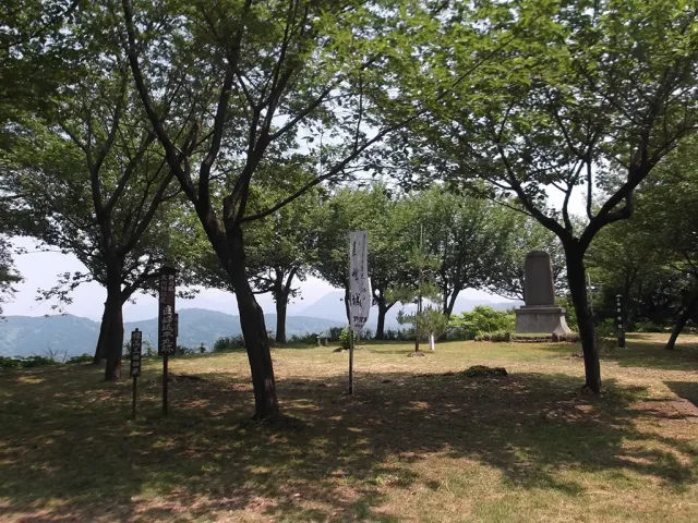 直峰城跡