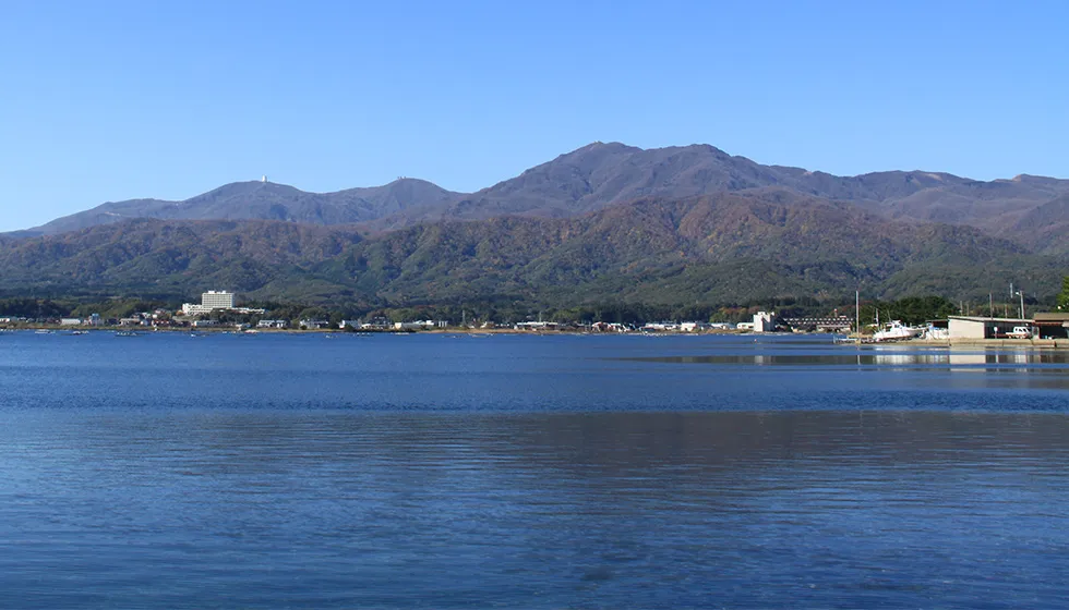 加茂湖の秋景色。