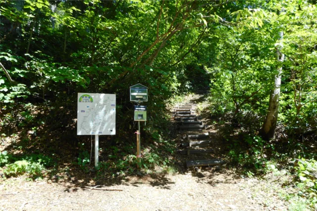 守門岳・栃堀登山口