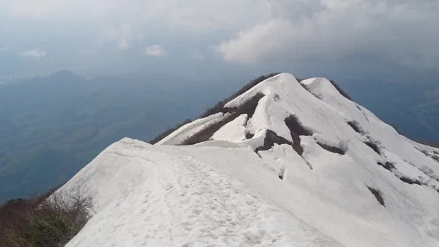 粟ケ岳・北五百川登山口