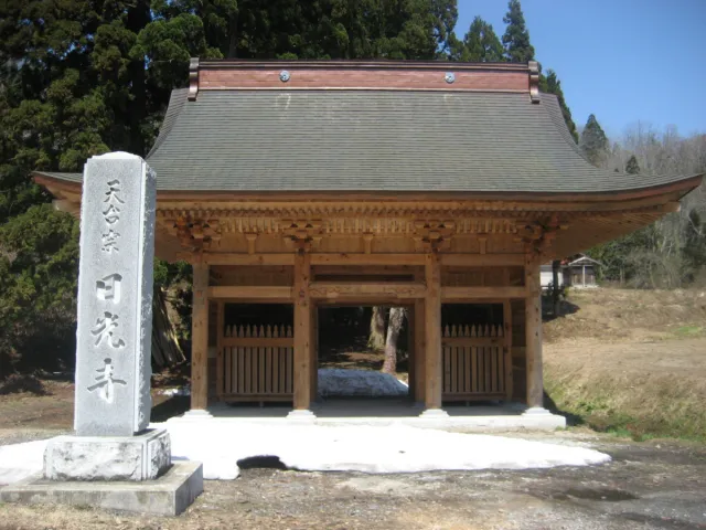 西山日光寺「木造金剛力士立像」