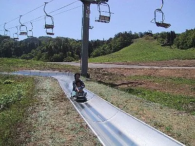 長岡市営スキー場(サマーボブスレー)【施設老朽化により 2022年6月26日(日曜日)をもって営業を終了】