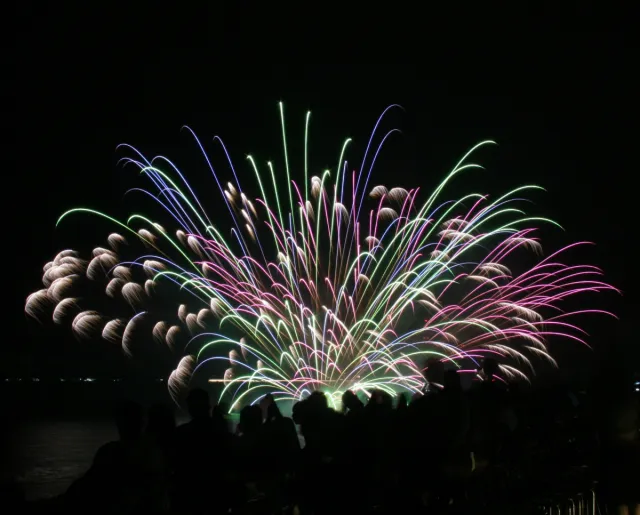 第42回 咲花温泉水中花火大会