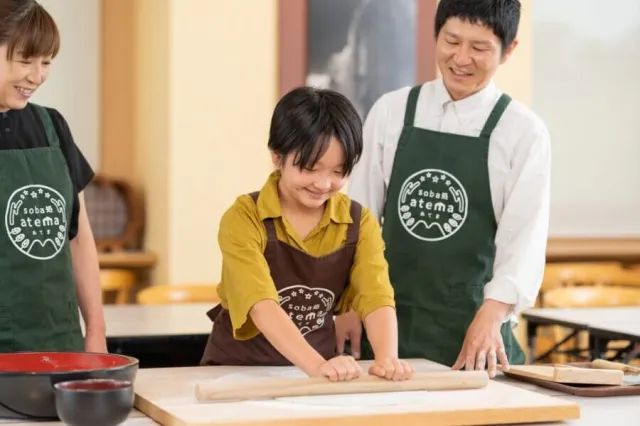 「そば打ち体験」そば処あてま（ベルナティオ フォーラムセンター内）