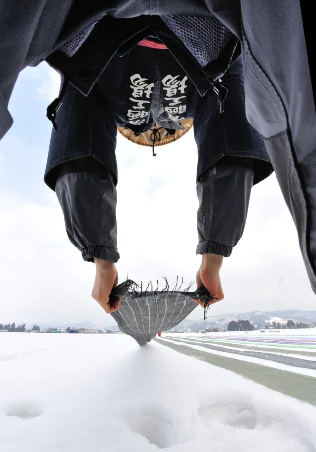 小千谷縮雪ざらし