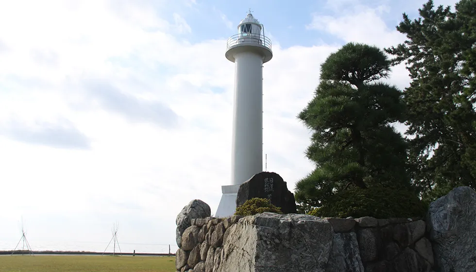「松ケ崎ヒストリーパーク」に建っています。