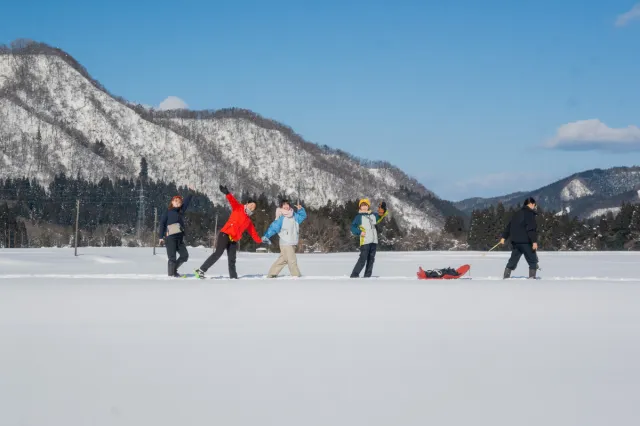 冬の里山をお散歩!大雪原かんじき雪中行軍