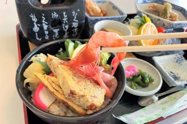 ”ととのう”極上体験！【1日12食限定】南蛮エビ御膳 × 展望風呂…