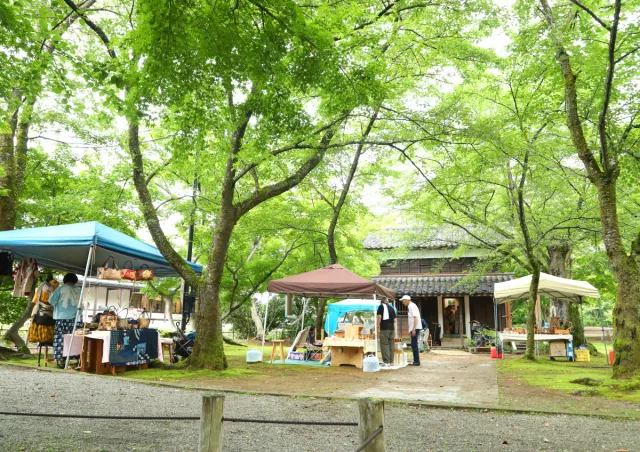 「クラフトフェア in もみじ園」＆「越路 お宝市」
