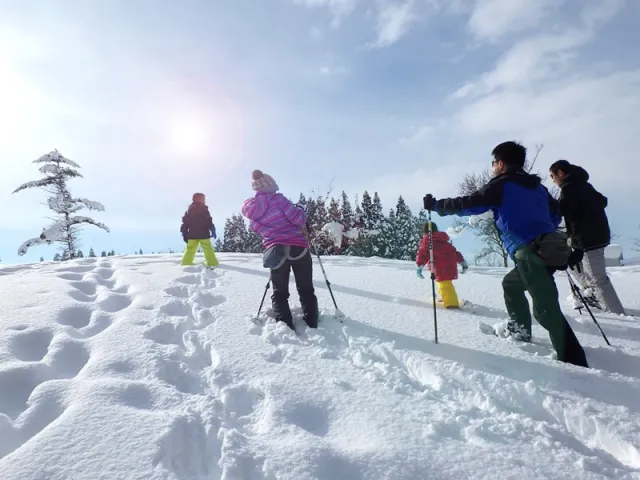 【スノーシューで雪原散策】雪の森スノーシューツアー（あてま森と水辺の教室ポポラ）