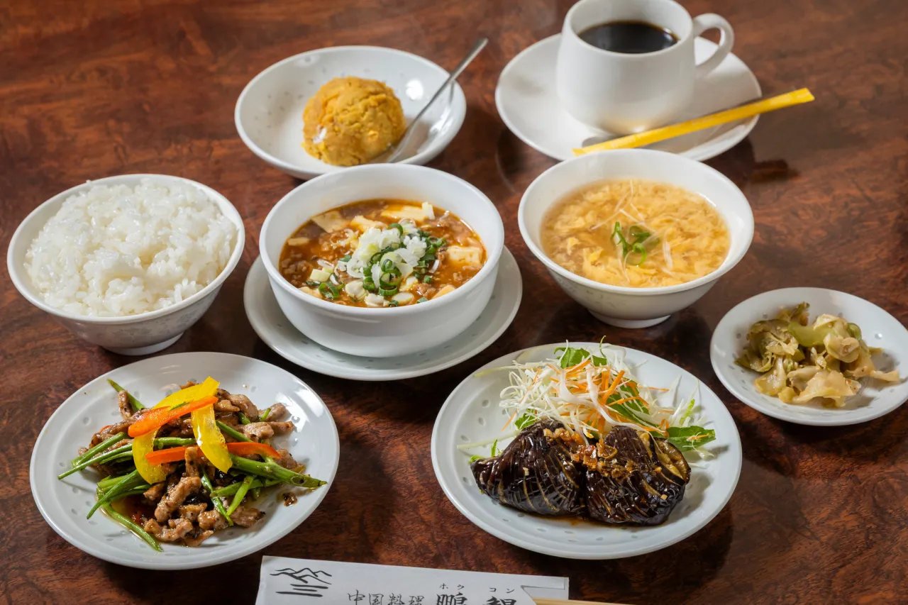 中国料理 鵬鯤「ランチ」・「定食」・「デラックス定食」ランチ850円、定食1,200円、デラックス定食2,200円※ランチ限定メニュー