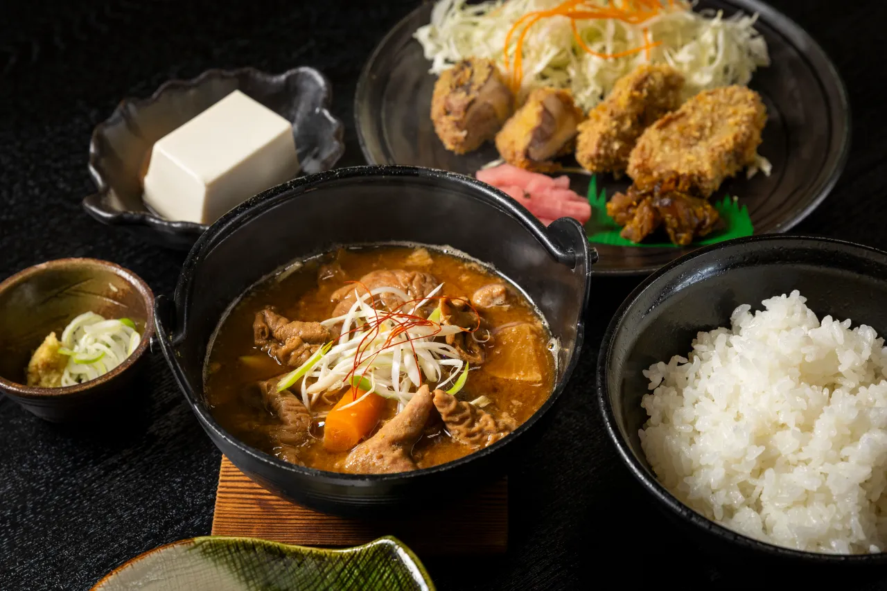 深雪の里(道の駅ゆのたに)「秋のごちそう定食」1,650円※魚沼産こしひかり定食はメニューは、11月15日から提供開始