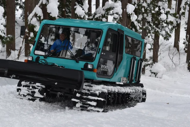 Snow Caliber Mini Trip　雪上車遊覧ツアー／妙高杉ノ原スキー場