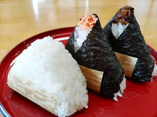 うおぬま倉友農園 おにぎり屋
