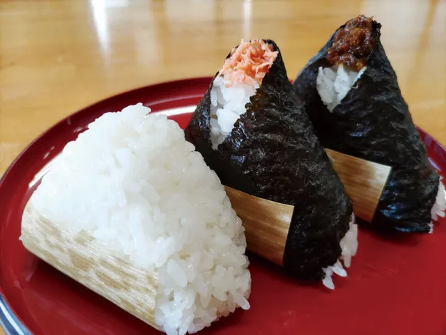 うおぬま倉友農園 おにぎり屋