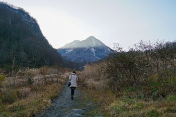 燕温泉 黄金の湯