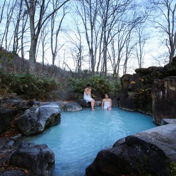 燕温泉 黄金の湯