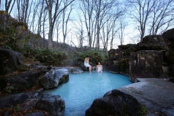 燕温泉 黄金の湯