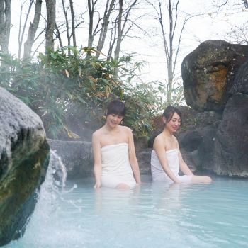 燕温泉 黄金の湯