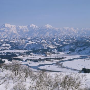 雪景　越後三山・信濃川