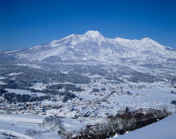 冬の妙高山雪山より