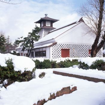 雪の旧税関
