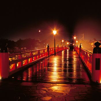 雨の西堀橋