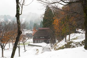 門出かやぶきの里